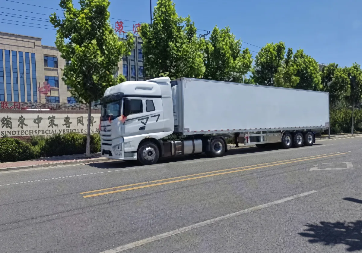 Полуприцеп-рефрижератор (Refrigerated Semi-trailer)