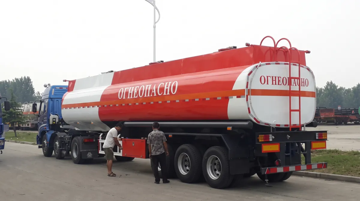 Полуприцеп-цистерна для нефтепродуктов (Бензовоз)